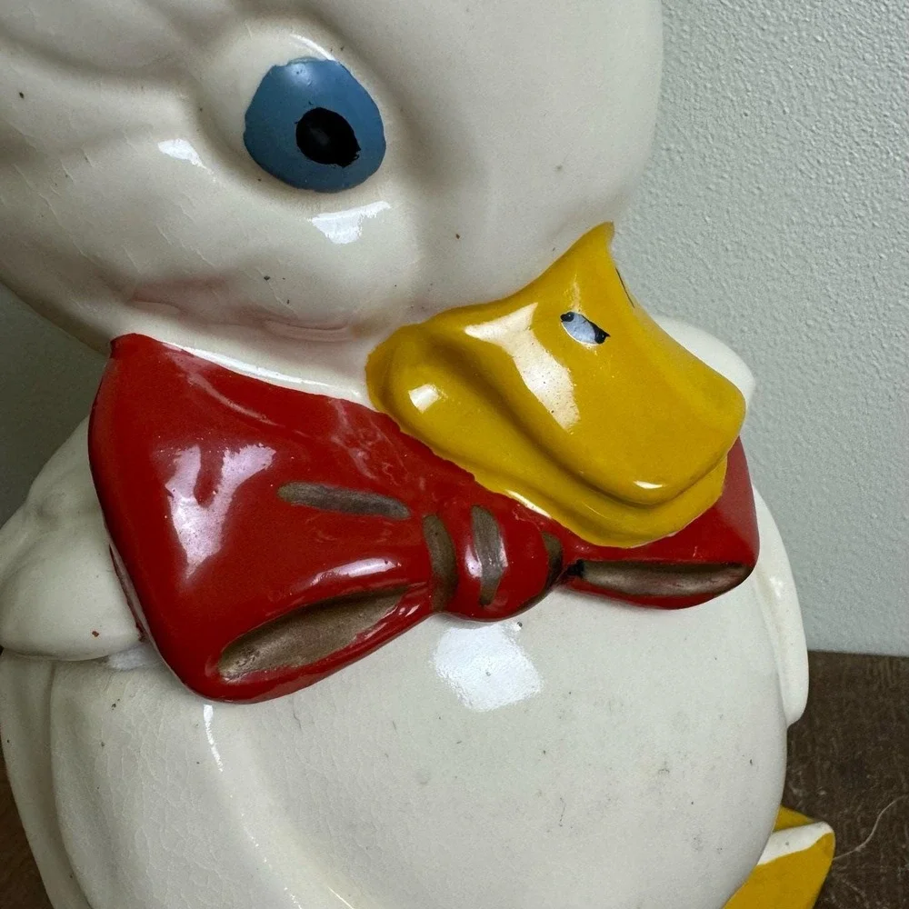 Hull 966 USA 1940's‎ Classic Duck Cookie Jar with Red bow blue Eyes